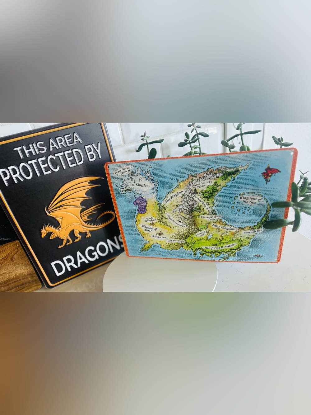 Set of 2 metal hangable Dragon signs
